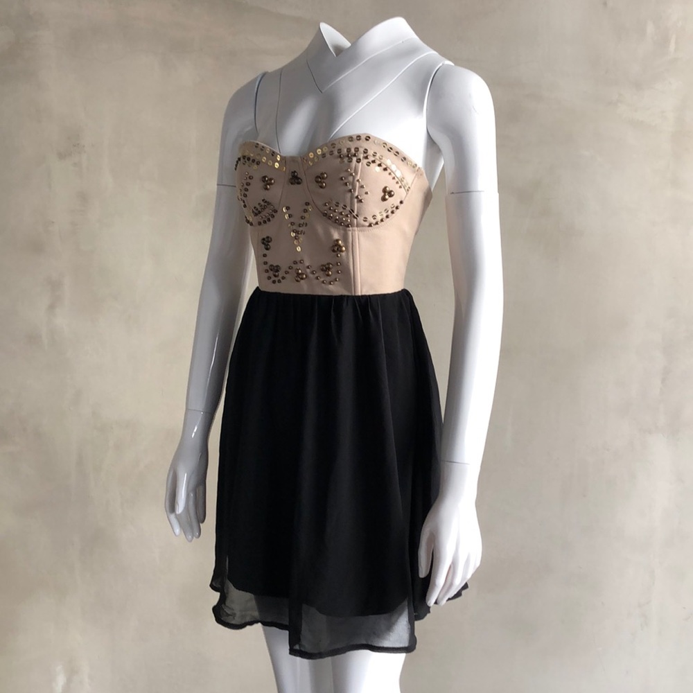 My Pretty Nude & Black Dress - Picture 3 of 8